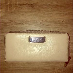 Marc Jacobs zipper wallet